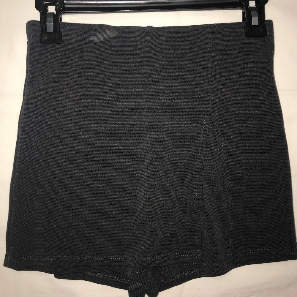 Blue Blush Comfy Gray Skort